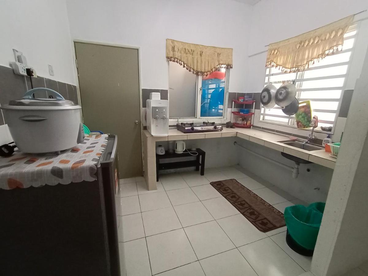 Nurul Aisyah Homestay Tanah Rata Ngoại thất bức ảnh