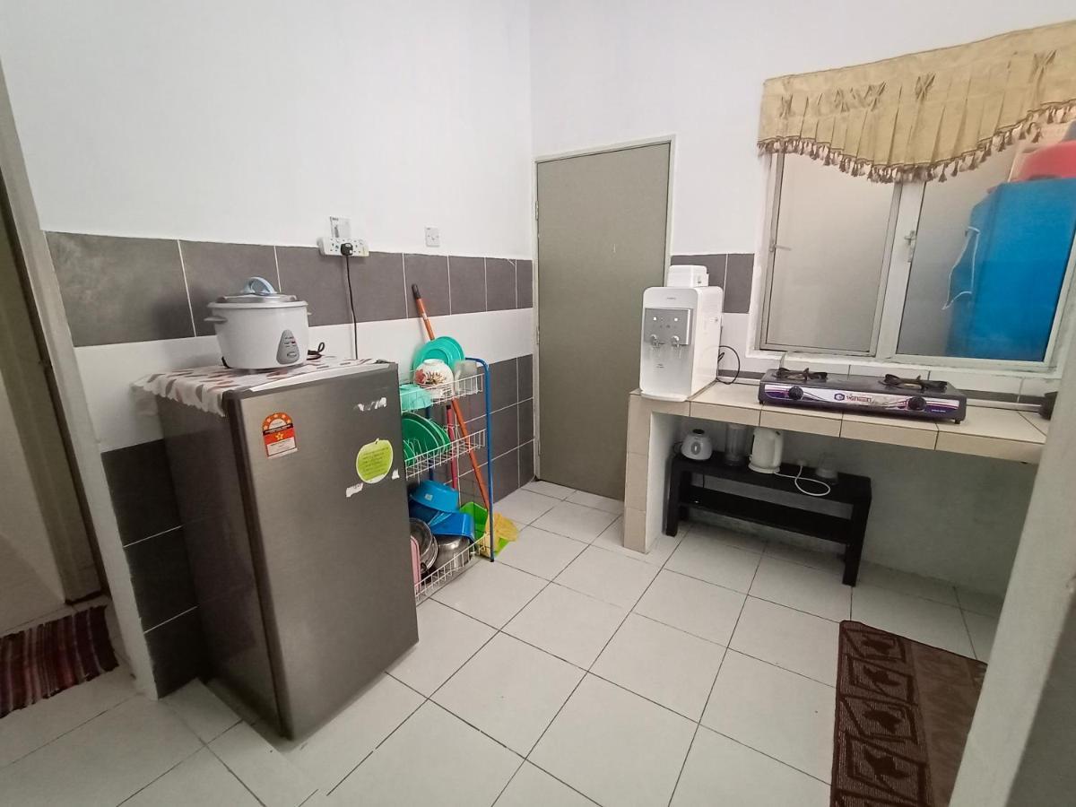 Nurul Aisyah Homestay Tanah Rata Ngoại thất bức ảnh